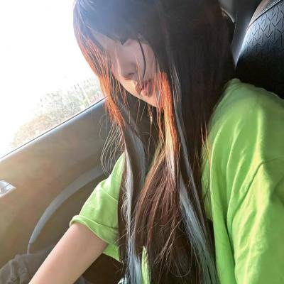 雏燕嬉春